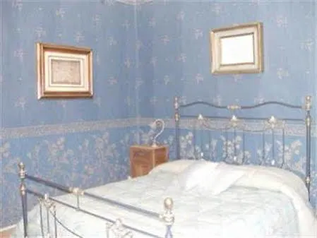 Rodrigo De Vivar Hotel 3*