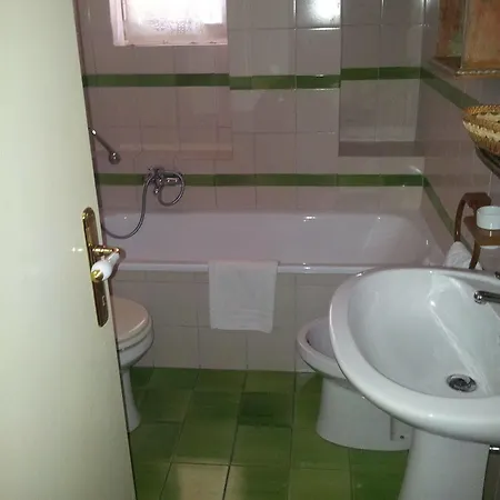 Hotel Rodrigo De Vivar Fiumicino
