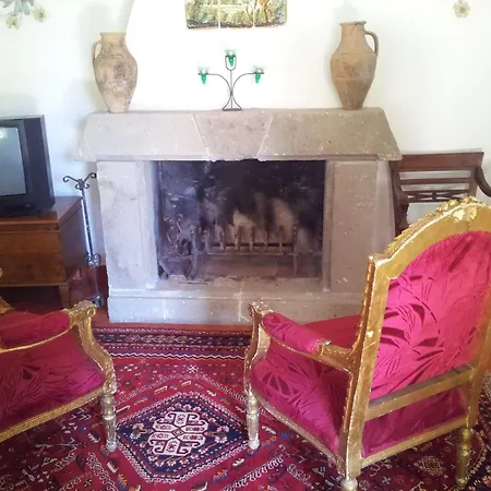 Rodrigo De Vivar Hotel
